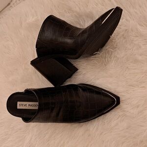 Steve Madden western style mule